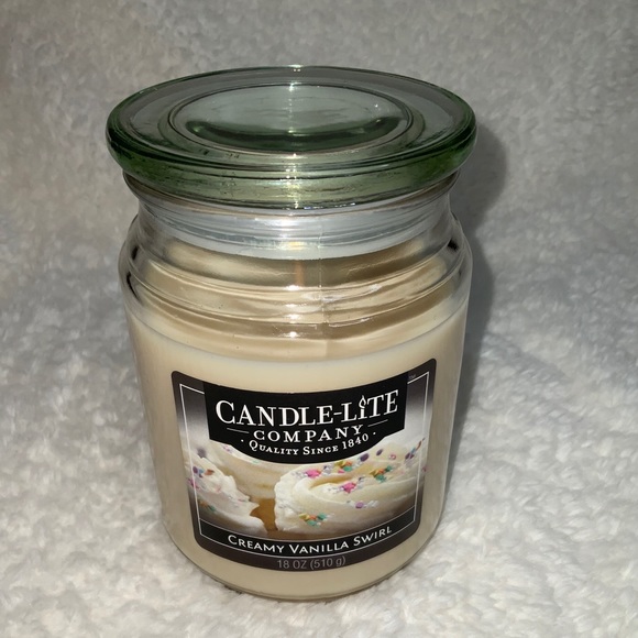 🆕CANDLE-LITE 18oz Large Glass Jar Candle Vanilla - Picture 2 of 7